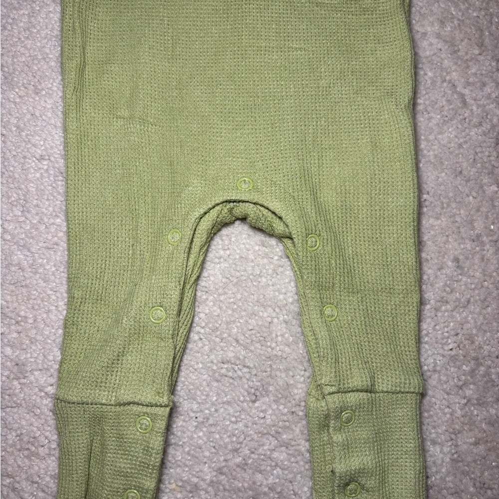 Posh Peanut Green Waffle Knit long sleeve baby romper - Picture 3 of 7